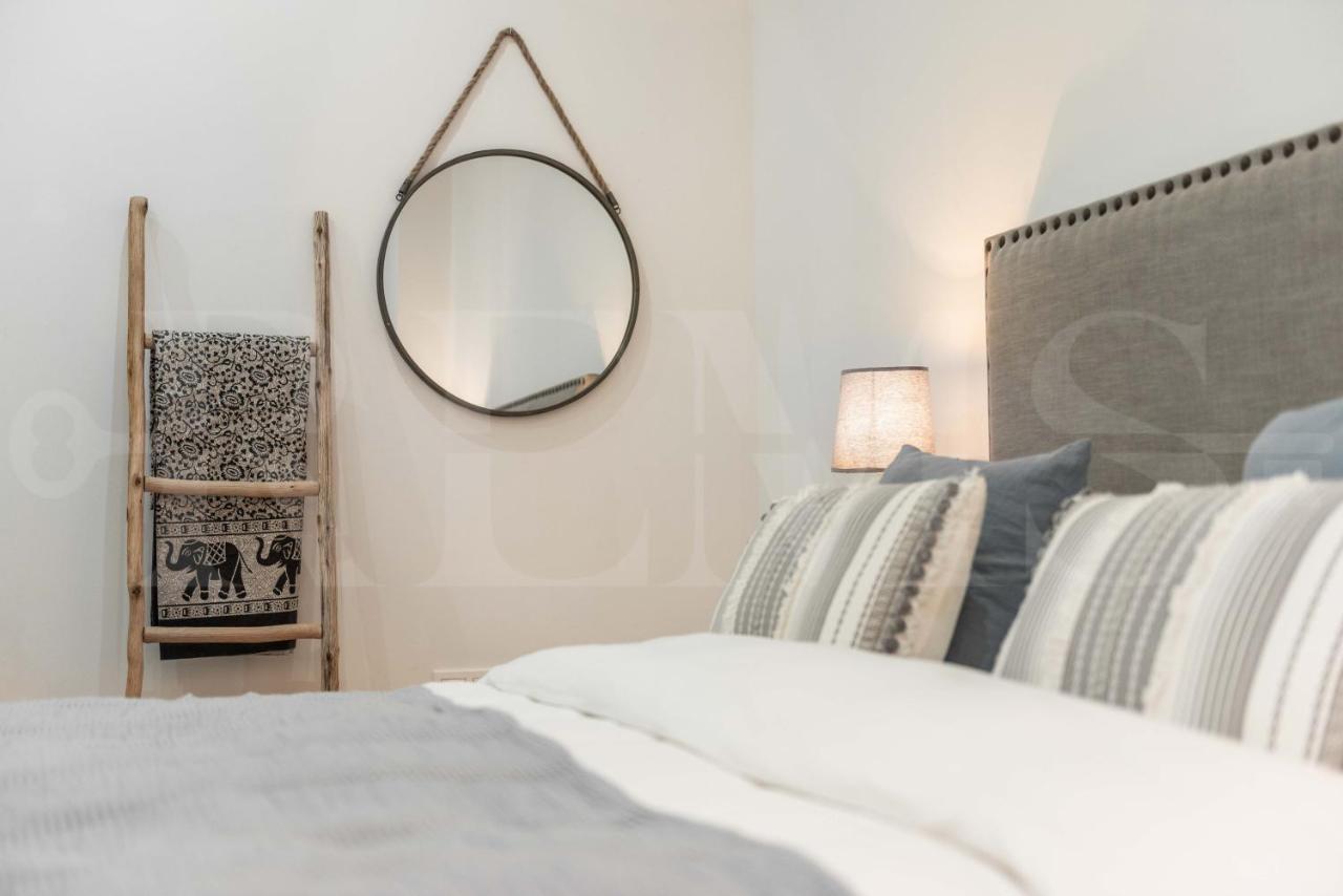 Lovely Boho Apartment With Parking - Historic Center By Rems มาลากา ภายนอก รูปภาพ