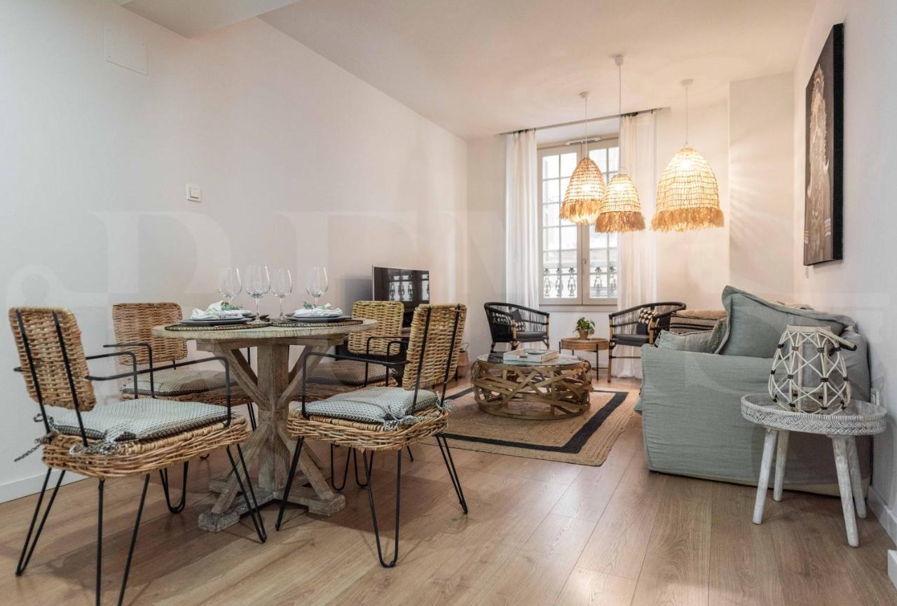 Lovely Boho Apartment With Parking - Historic Center By Rems มาลากา ภายนอก รูปภาพ