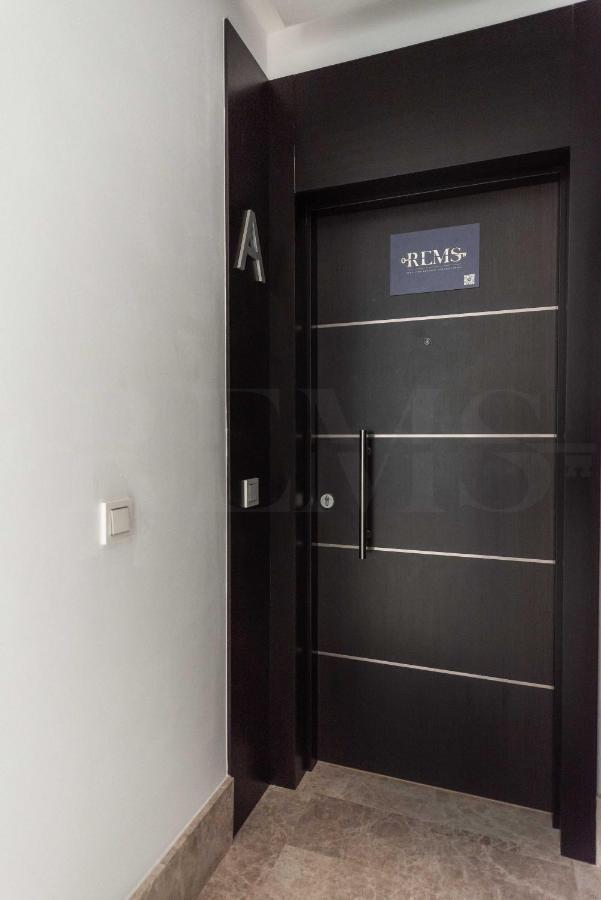 Lovely Boho Apartment With Parking - Historic Center By Rems มาลากา ภายนอก รูปภาพ